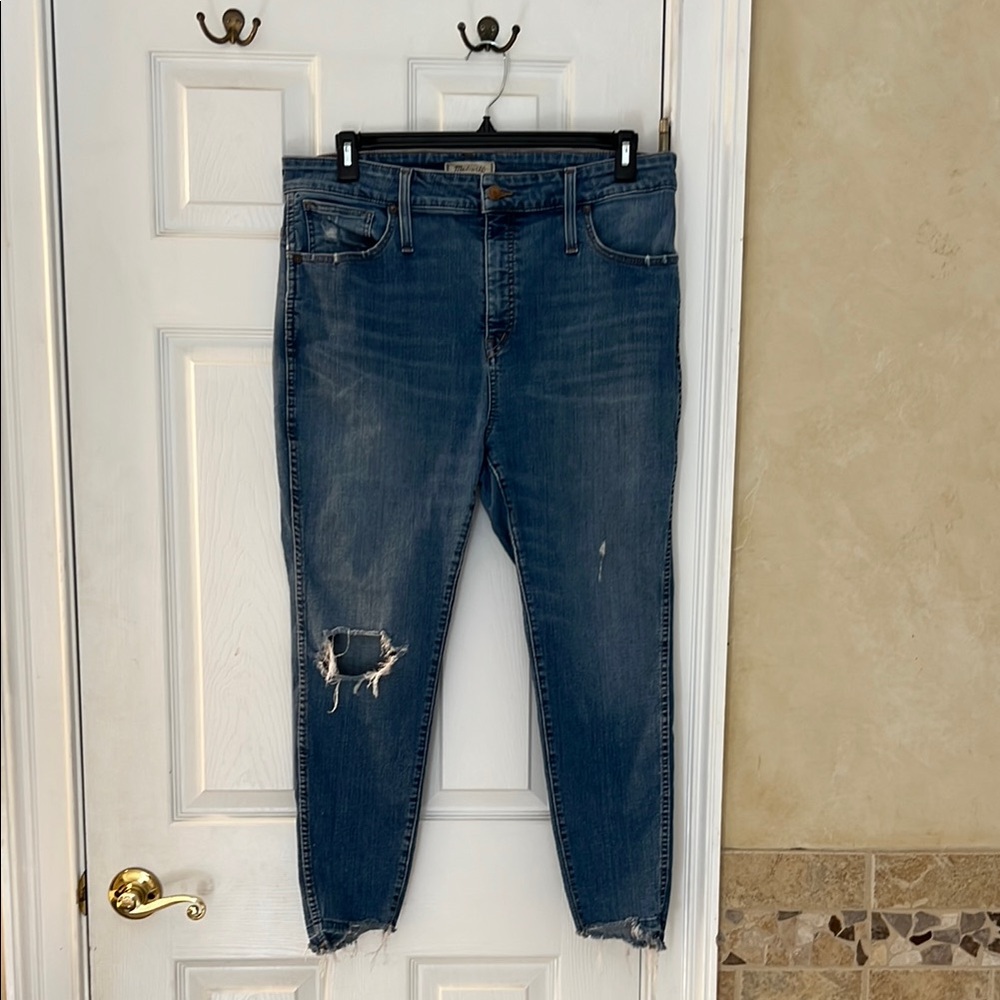 Madewell Blue Skinny Ankle Cropped Jeans in Curvy HighRise